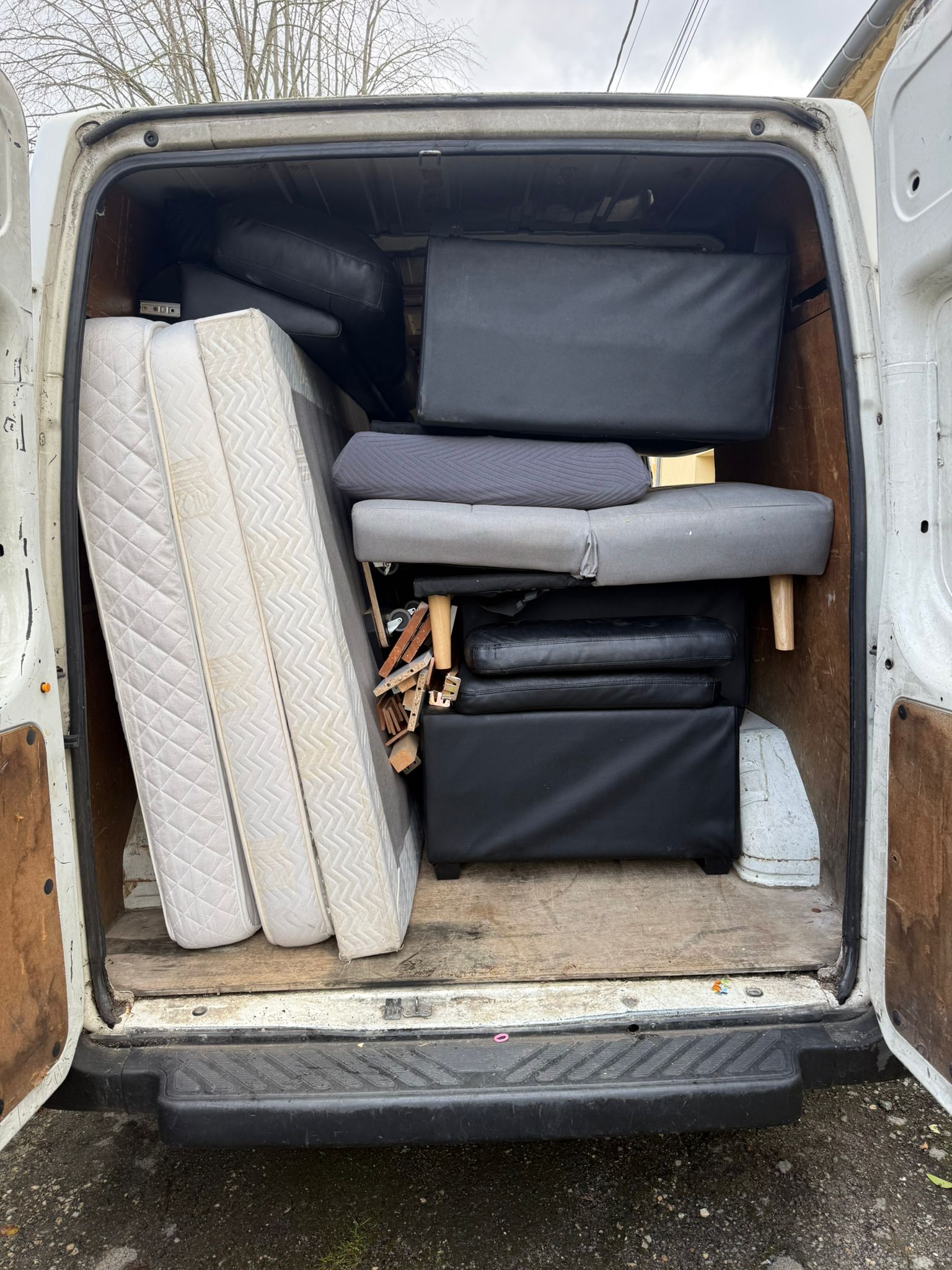 Que faire des meubles encombrants à Bordeaux ?